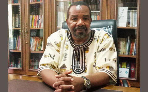 Coach Alfredo Mazive